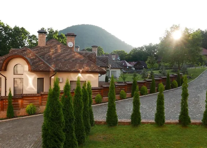 Letizia Country Club Hotel Šajan